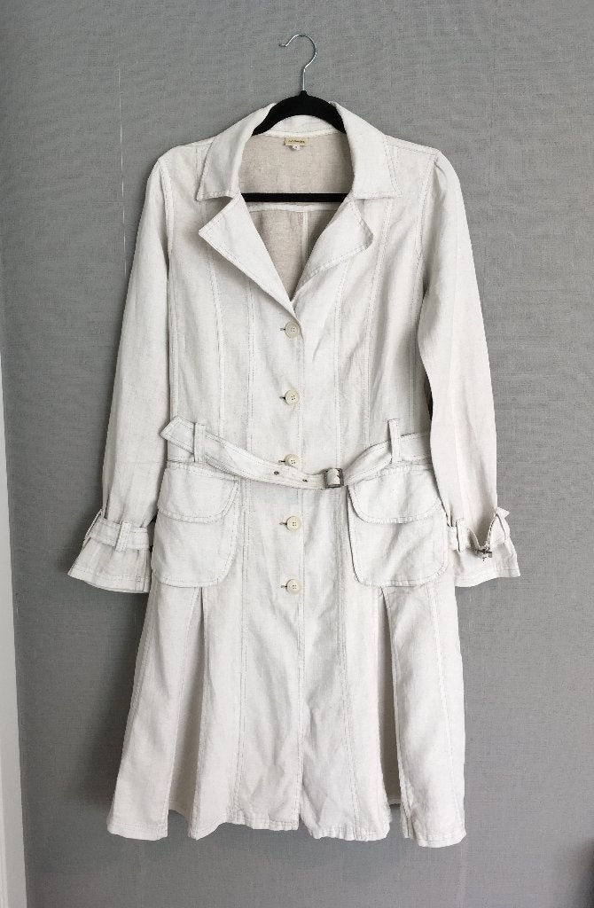 Beige trenchcoat van Avalanche (M), Kleding | Dames, Jassen | Zomer, Zo goed als nieuw, Maat 38/40 (M), Beige, Ophalen of Verzenden