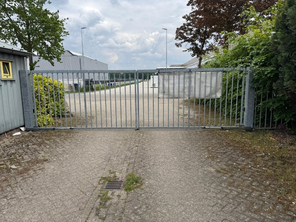 Hekwerk elektrische poort 6.50x1.75, Tuin en Terras, Ophalen, Met poort, Spijlenhekwerk, Zo goed als nieuw