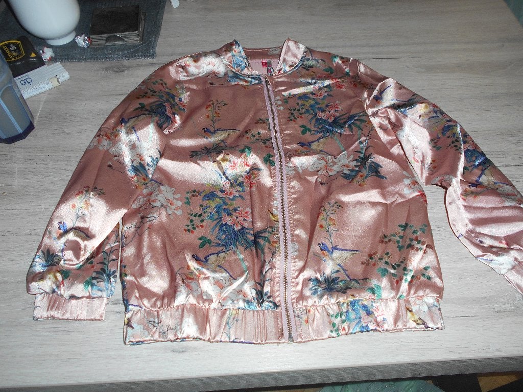 fel gekleurde vestje maat 128, Enfants & Bébés, Enlèvement ou Envoi, Pull ou Veste, Comme neuf, Fille