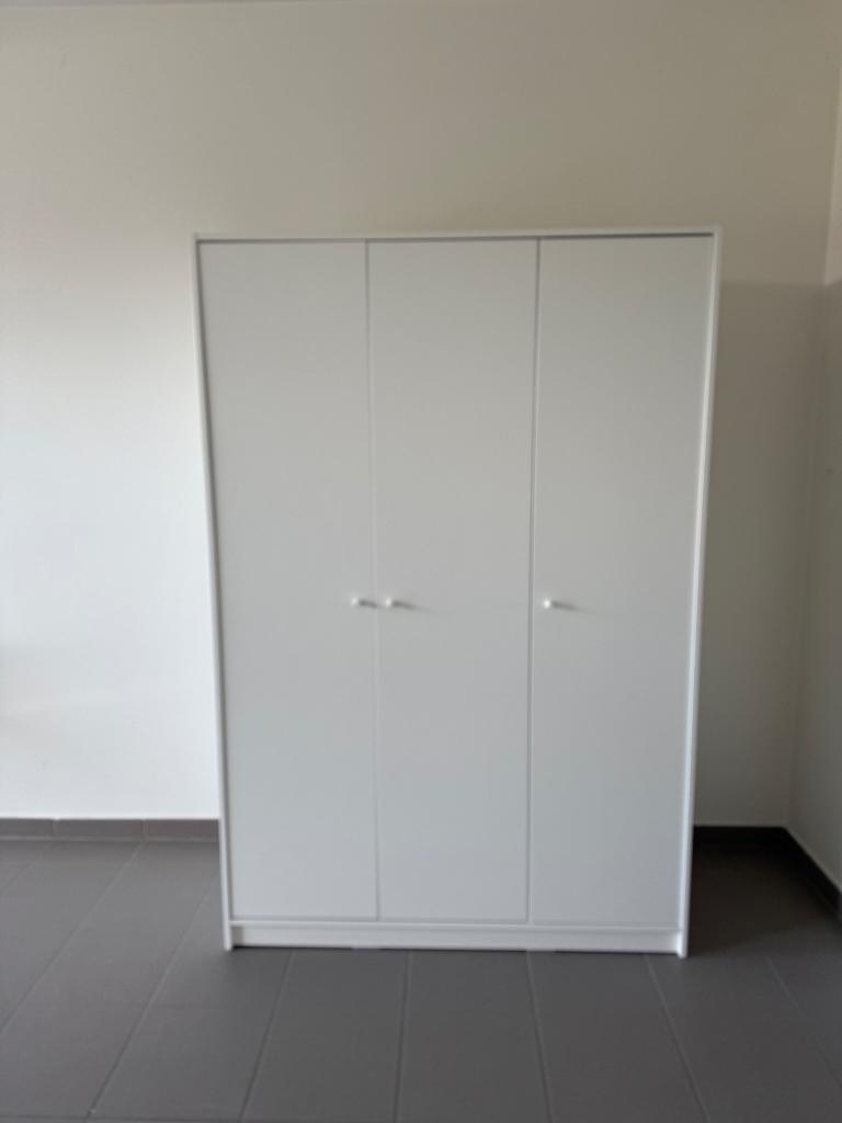 Witte kleerkast IKEA - VERKOCHT, Avec tablette(s), 100 à 150 cm, Utilisé, 50 à 75 cm