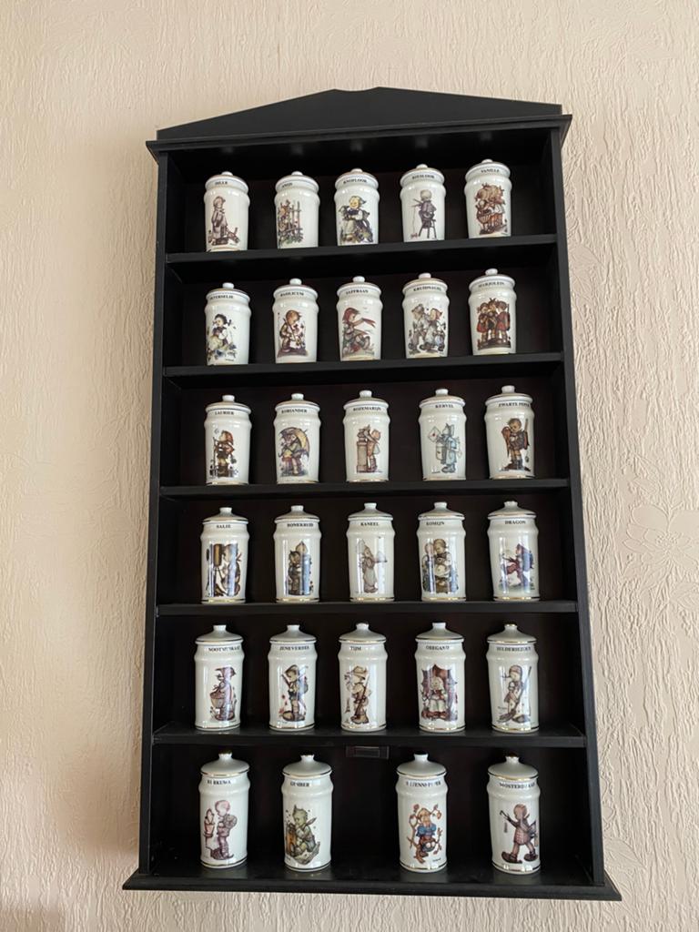 Kruidenrekje M.J. Hummel, Ophalen