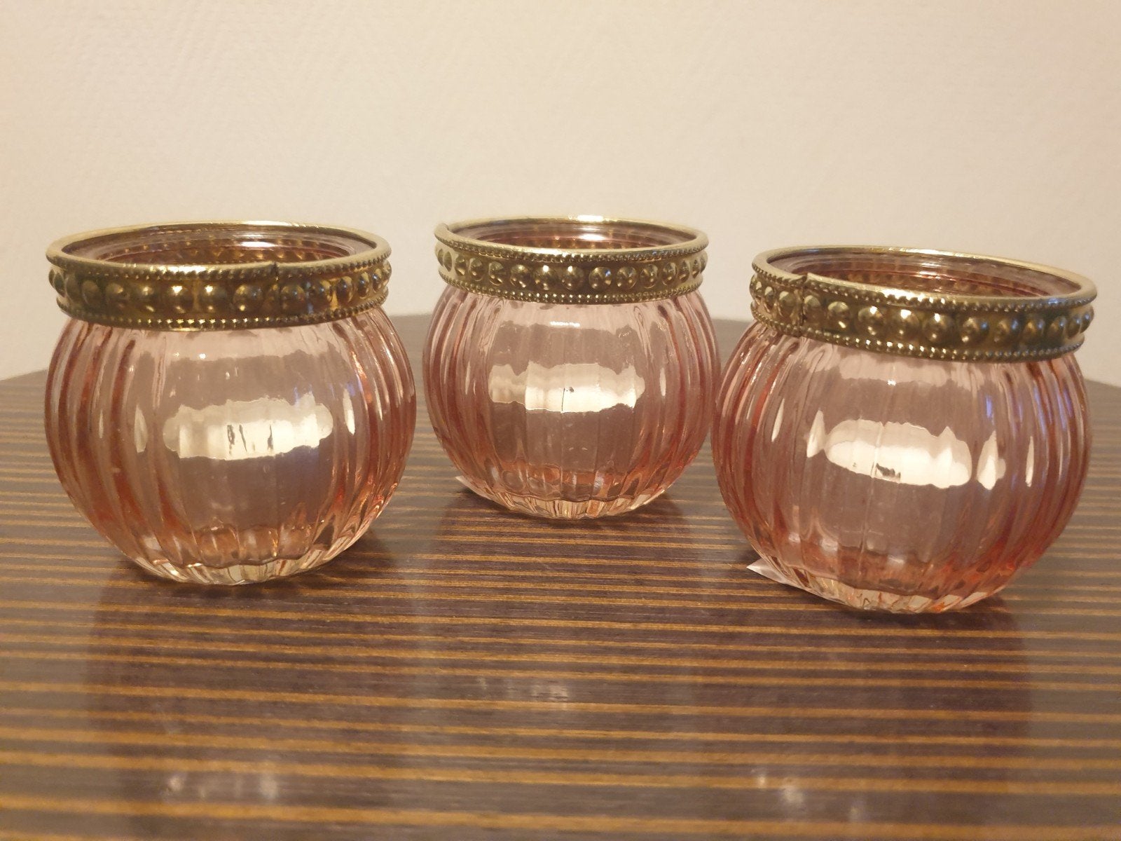 3 glazen theelichthouders, Ophalen, Roze