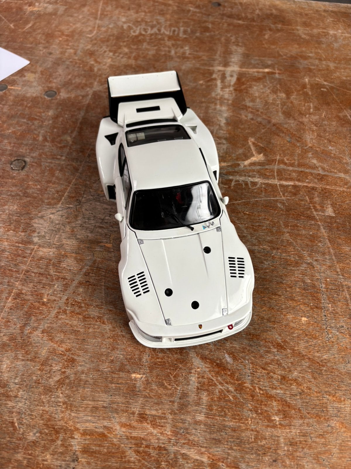 Exoto Porsche 935 Turbo Street Prototype 1:18, Hobby en Vrije tijd, Modelauto's | 1:18, Ophalen of Verzenden, Zo goed als nieuw
