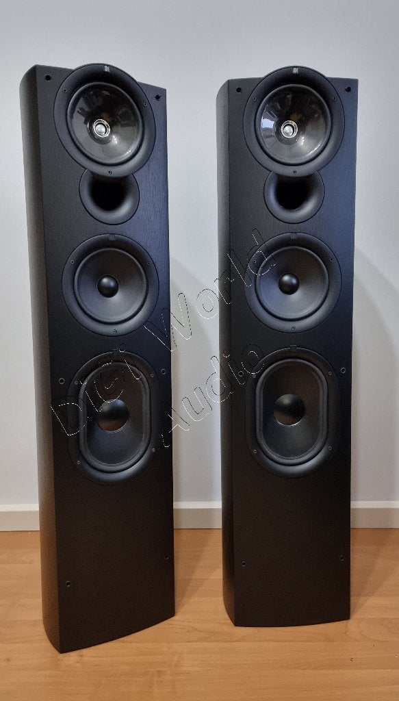 KEF Q11 dans la couleur unique Black Ash (état neuf), Enlèvement ou Envoi, Bass-reflex, Comme neuf, 150 watts ou plus