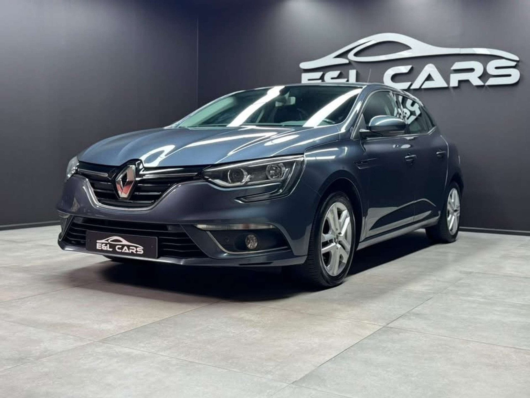 Renault Mégane Megane 1.5 dCi *12 mois de garantie*, Autos, Argent ou Gris, Achat, 90 ch, Euro 6