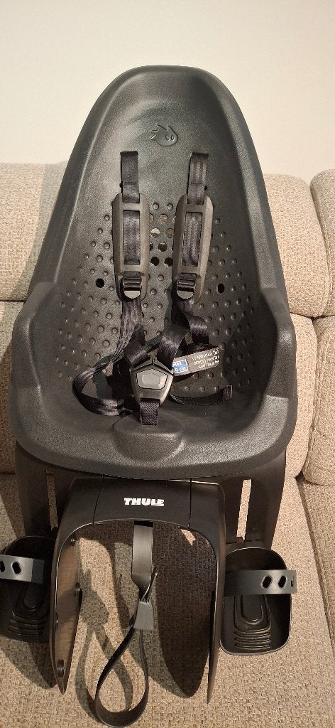 Fietsstoeltje Thule Yepp 2 maxi black rack mount, Fietsen en Brommers, Ophalen, Achterzitje, Voetsteuntjes, Yepp (Thule)