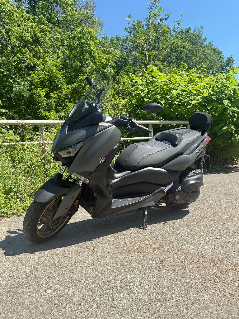 XMAX 400 Bwj 2021. 8800km, Motos, Motos | Yamaha, Particulier, Scooter, 12 à 35 kW, 1 cylindre, ABS, Échappement sport, Contrôle de traction