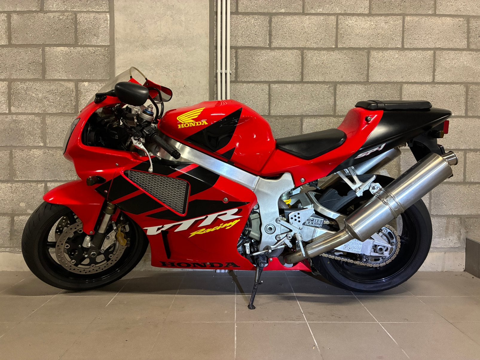 Honda VTR 1000 SP1 - 23.000 kms, 2 cilinders, Occasion, Motorrijbewijs A, Super Sport