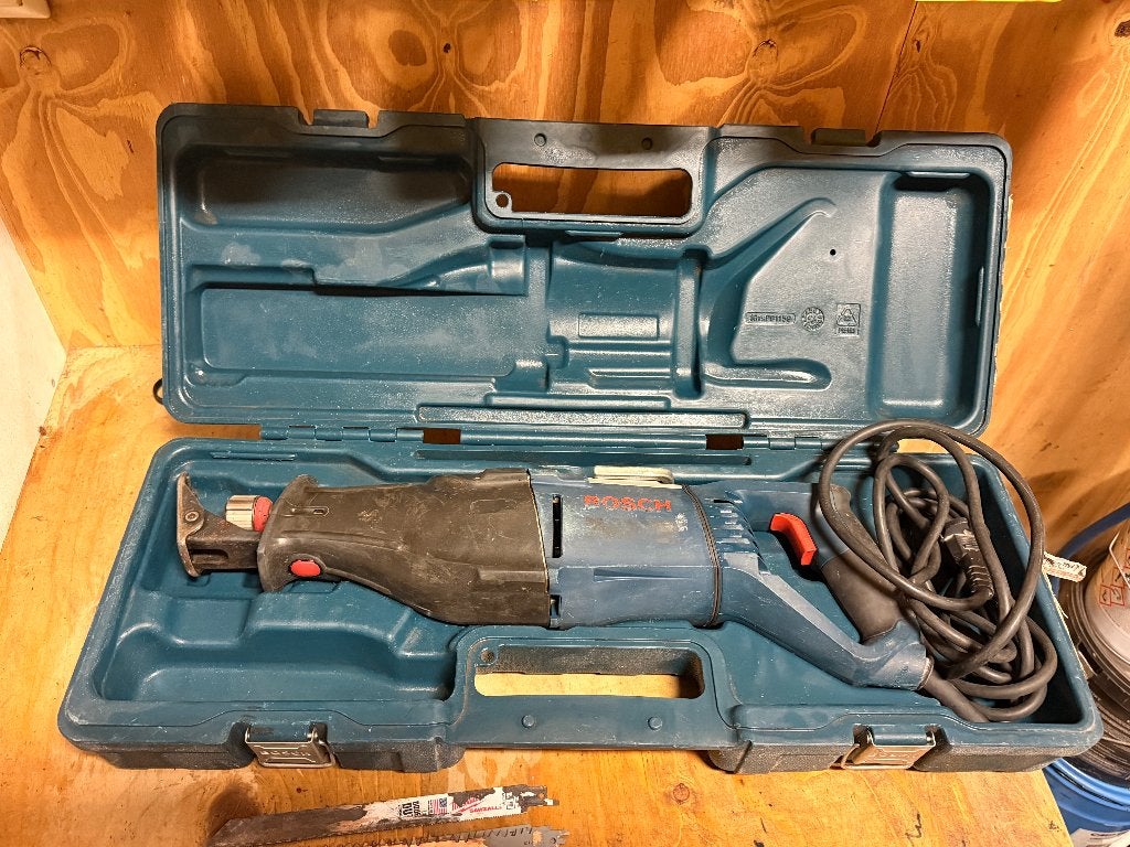 Bosch GSA 1200 E Professional Sabelzaag 1200W + Koffer, Doe-het-zelf en Bouw, Gebruikt, 600 tot 1200 watt, Ophalen of Verzenden