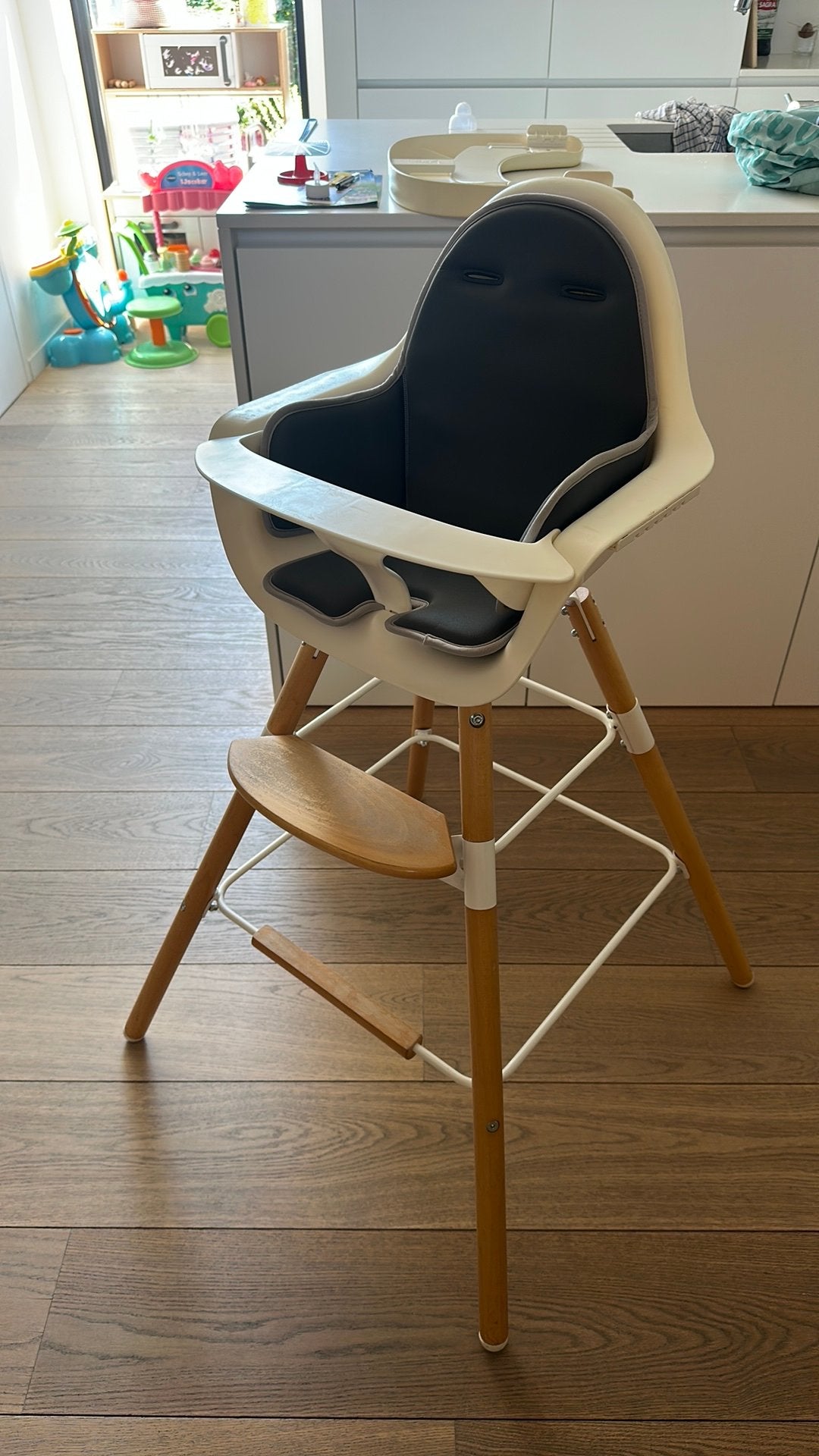 Kinder eetstoel childwood, Kinderen en Baby's, Kinderkamer | Tafels en Stoelen, Ophalen, Zo goed als nieuw