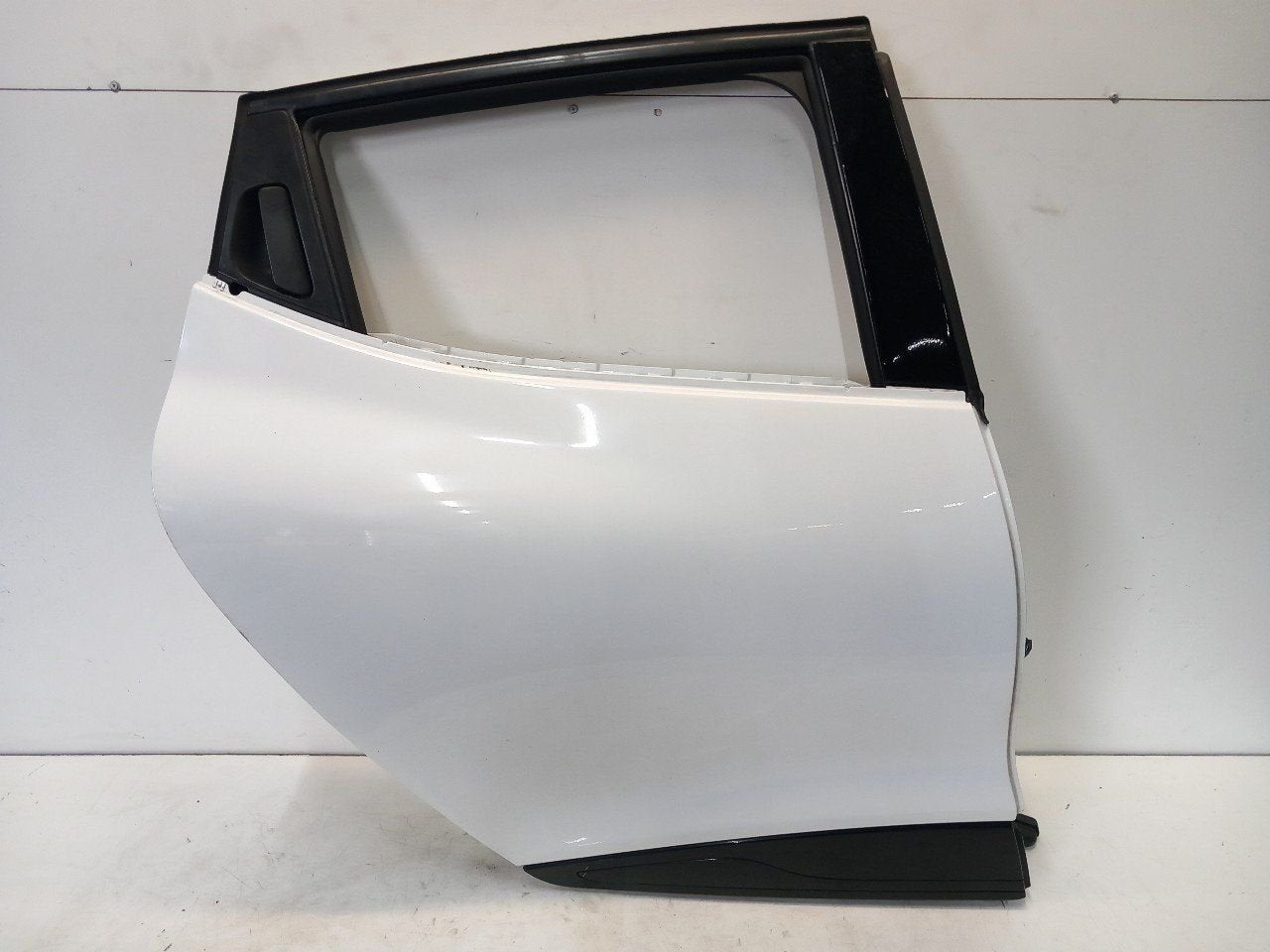 Portier rechts achter Renault Clio, Onderdelen@venauto.nl, Van der Ven Autorecycling B.V., Ettenseweg 76, 4706 PB Roosendaal, The Netherlands