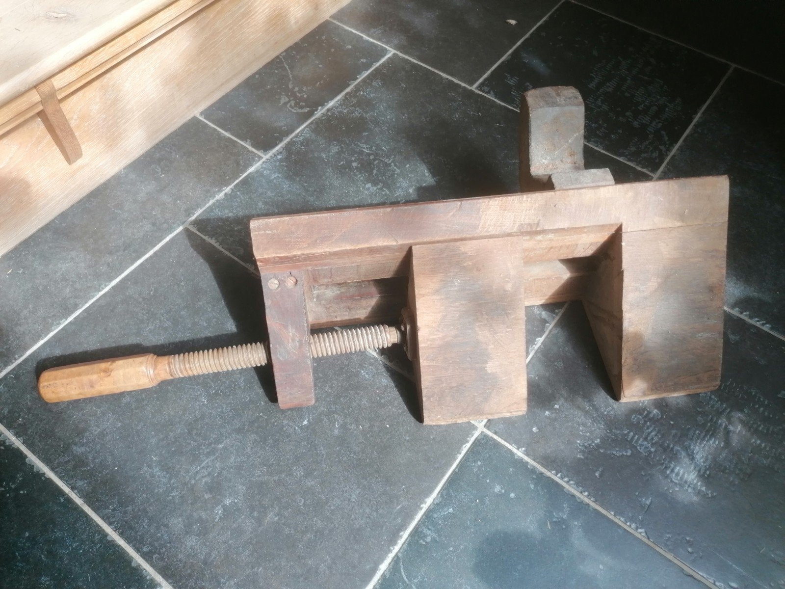 Antieke werkbankklem/bankschroef, Antiek en Kunst, Antiek | Gereedschap en Instrumenten, Ophalen
