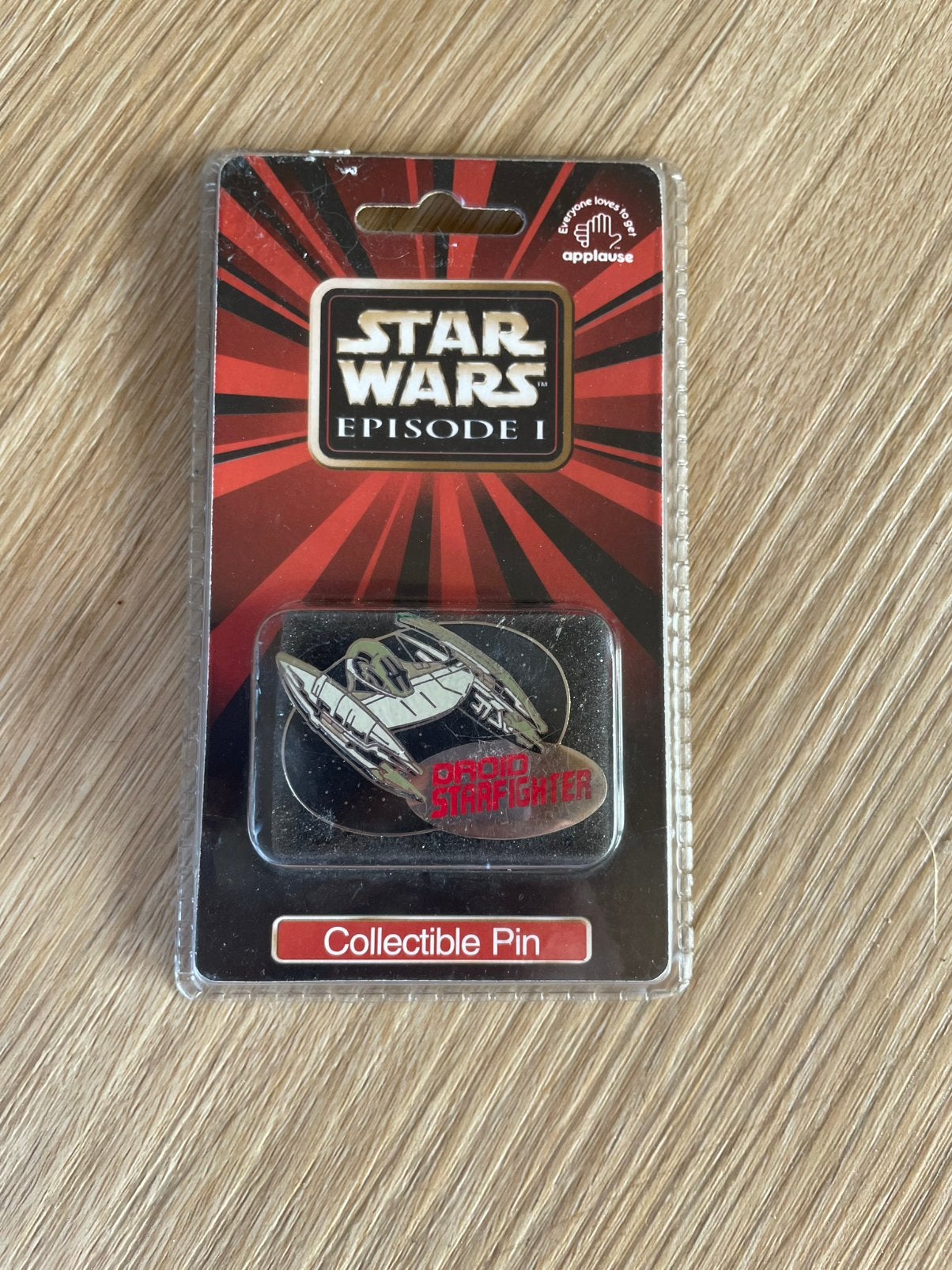 Collectible pin, Collections, Enlèvement, Comme neuf