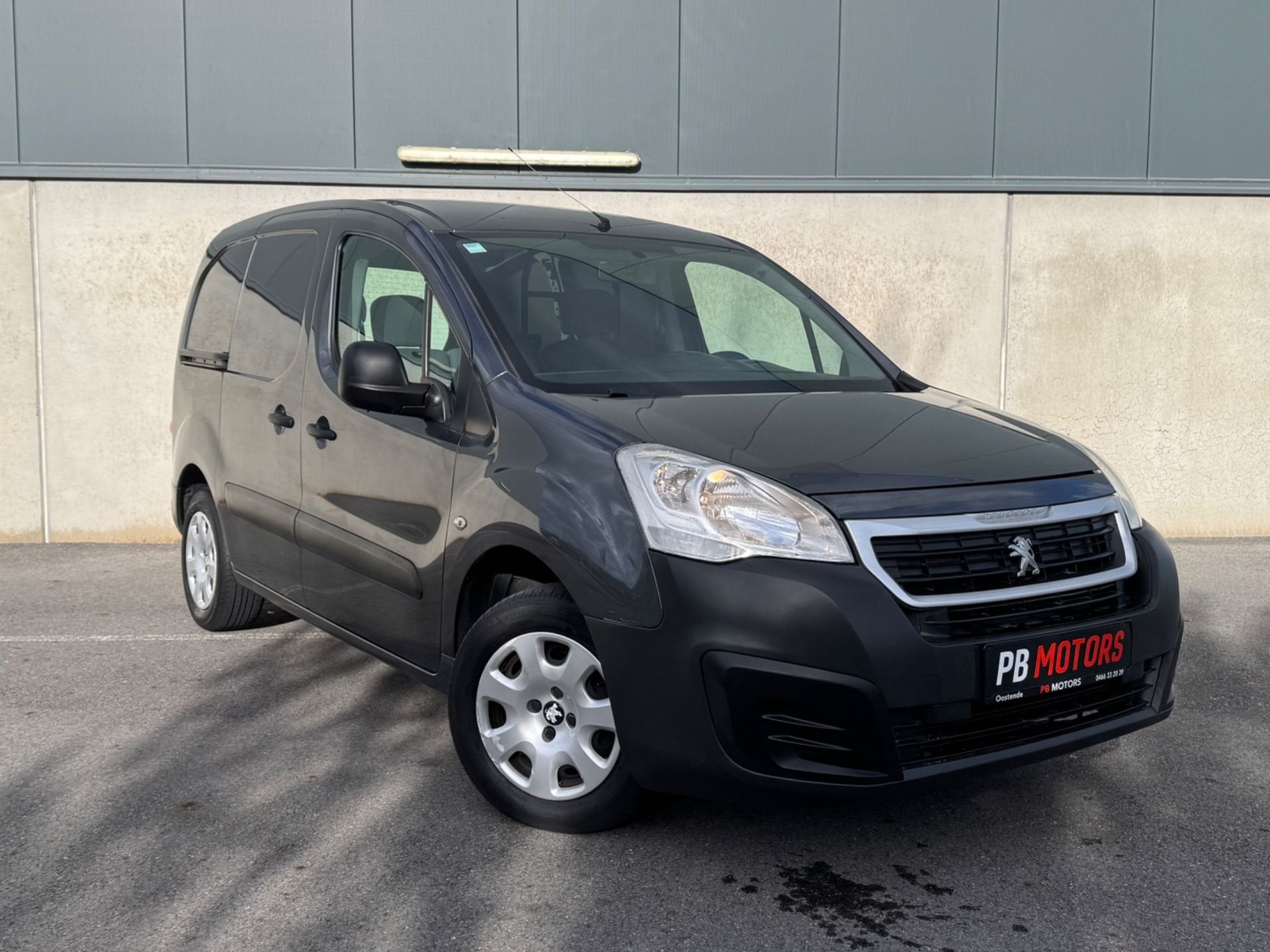 PEUGEOT PARTNER - 2015 - 134.000 km - airco - cruise, Auto's, Voorwielaandrijving, Euro 5, Gebruikt, 65 kW