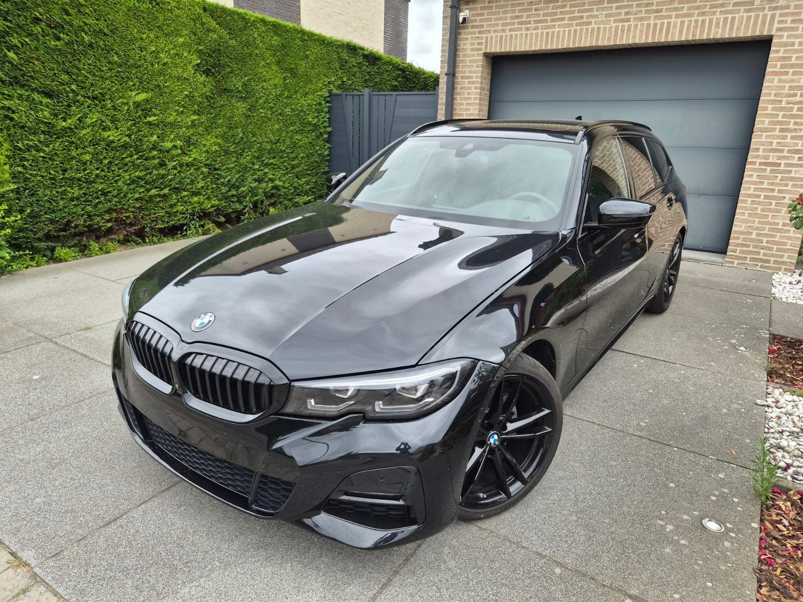 BMW 320i / M-PACK / FULL OPTIONS / CARBON / CAMERA 360, Autos, Cuir, Achat, Entreprise, Carnet d'entretien
