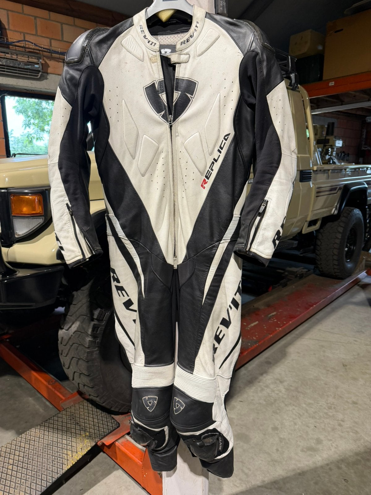 Revit 1delig motorpak, Enlèvement
