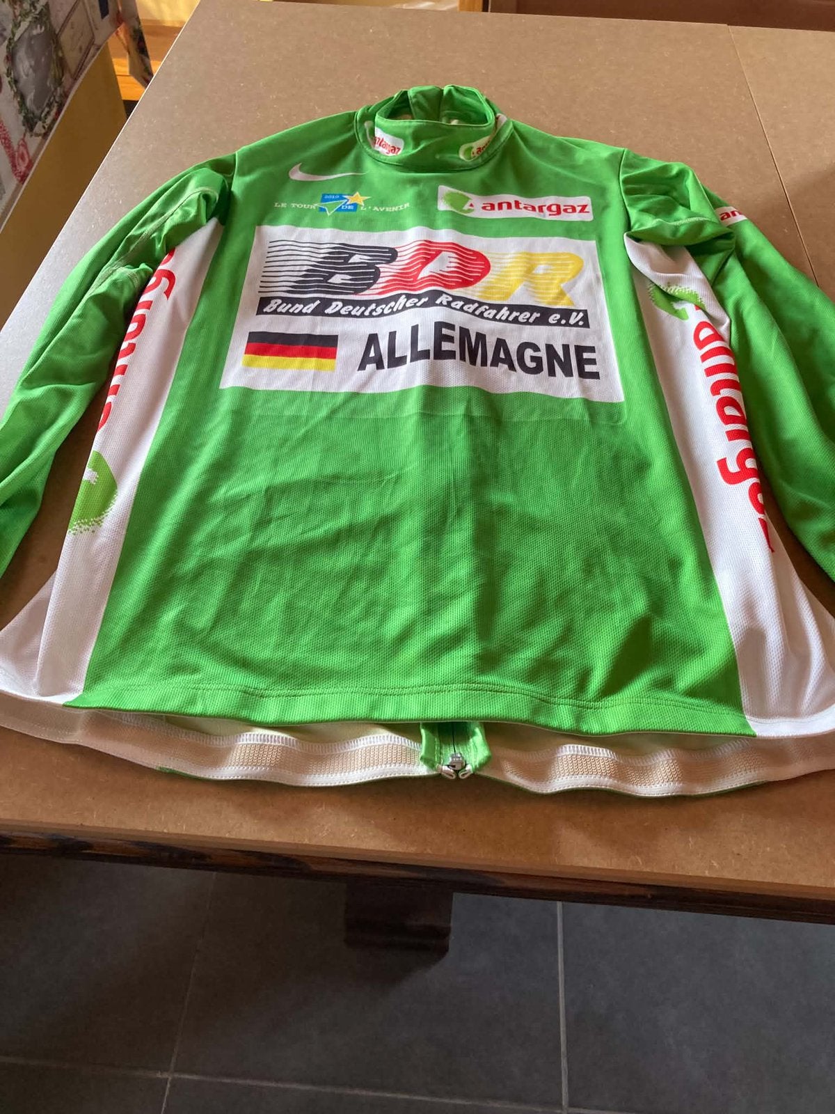 Leiderstrui uit de Ronde van de toekomst 2010, Gebruikt, L, Bovenkleding, Heren