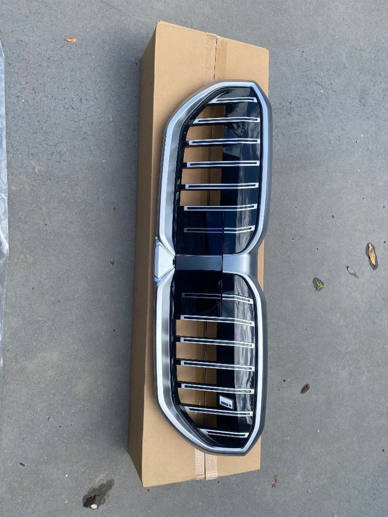 originele gril voor een BMW i5 / G60 G61 nieuw en ongebruikt, Neuf, Pare-chocs, Enlèvement, BMW