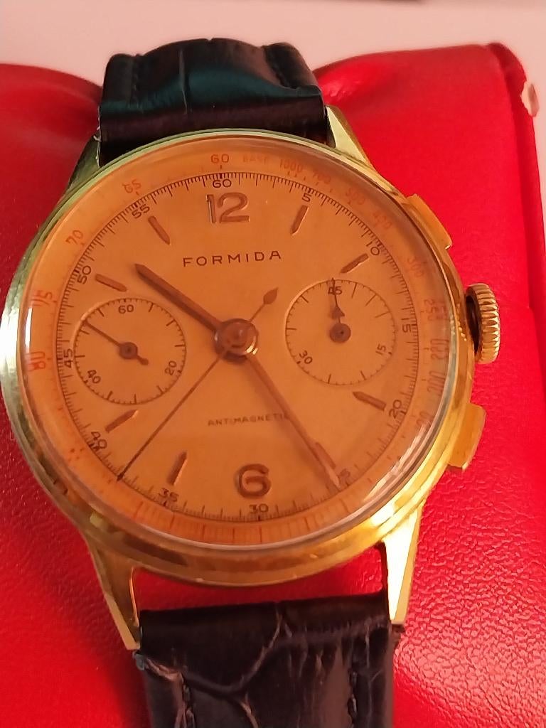 vintage chrono formida suisse  en or 9 k de 1940, Bijoux, Sacs & Beauté, Montres | Hommes, Comme neuf, Autres marques, Or, Cuir