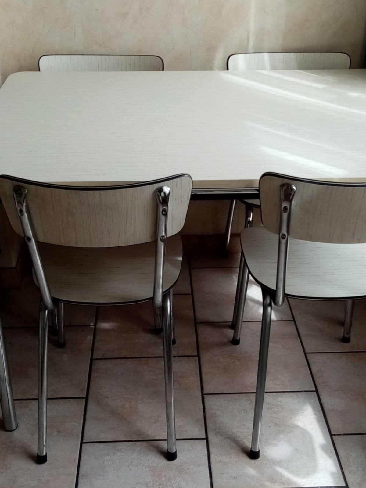 table de cuisine 80/120 cm avec 4 chaîne., 100 à 150 cm, Quatre personnes, Comme neuf, Enlèvement