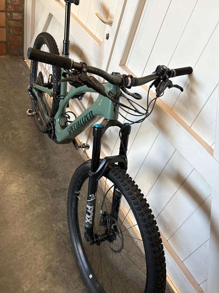 MTB E-bike Specialized Turbo Levo SL, Fietsen en Brommers, Ophalen, Zo goed als nieuw, Carbon