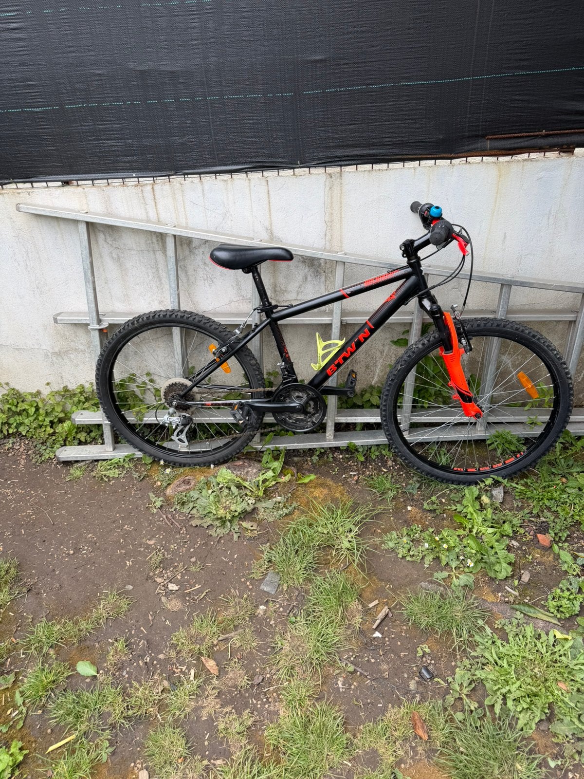 B'twin Rockrider 500 24 inch, Fietsen en Brommers, Ophalen, Zo goed als nieuw, 24 inch, Versnellingen