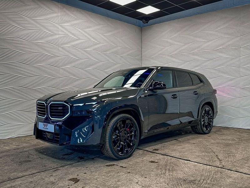 BMW XM 4.4i V8*PHEV*360°*MASSAGE*FULL!*476 PK*23"*, Auto's, Automaat, Gebruikt, Bedrijf, Hybride Elektrisch/Benzine