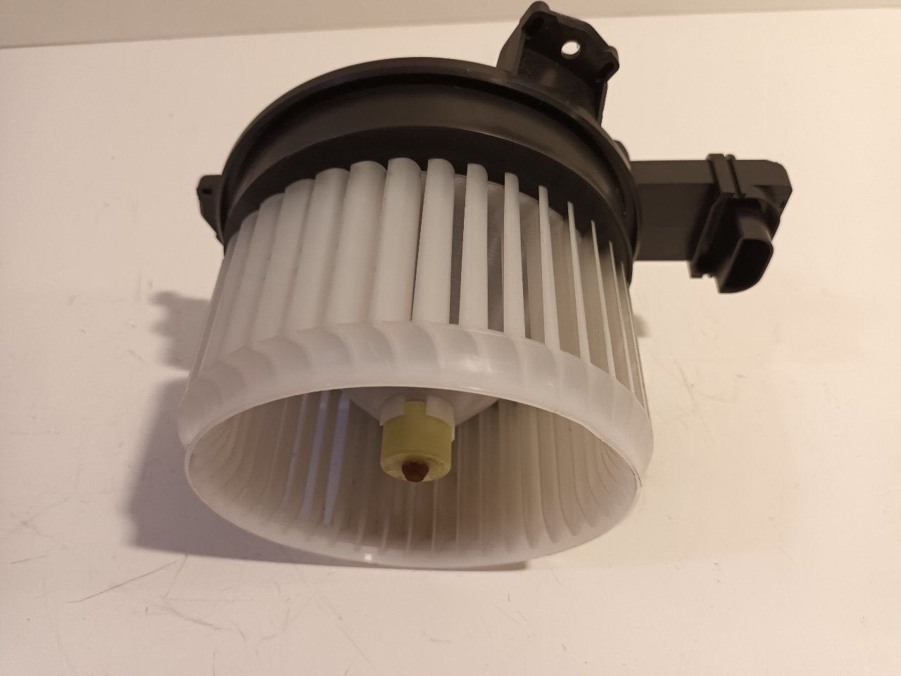 Kachel ventilator motor Honda Jazz, Onderdelen@venauto.nl, Gebruikt, Ettenseweg 76, 4706 PB Roosendaal, The Netherlands, Herkomst onderdeel bekend