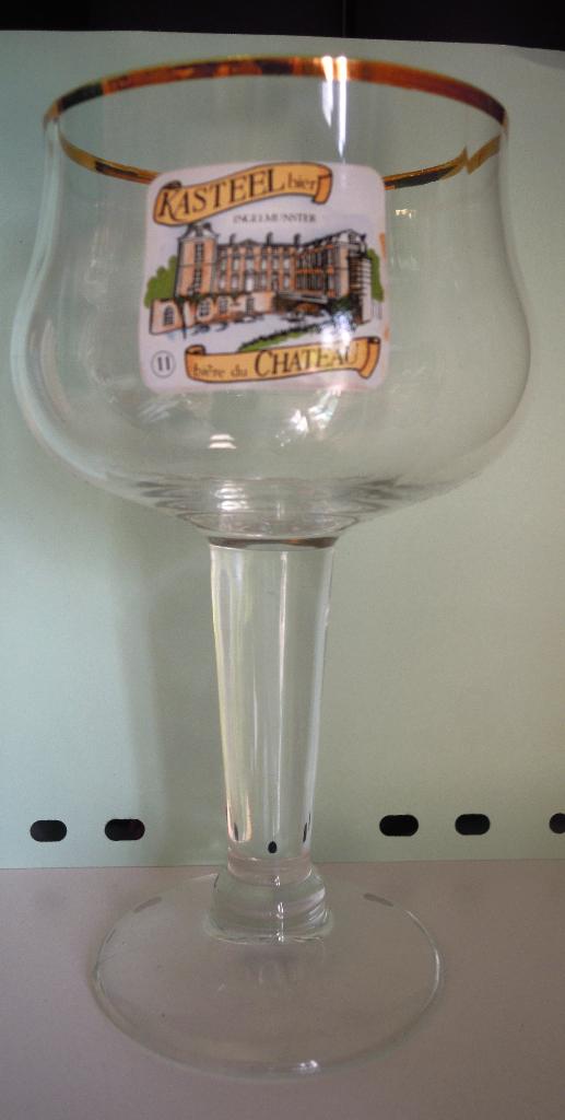 bierglazen van Kasteelbier, Verzamelen, Ophalen, Zo goed als nieuw