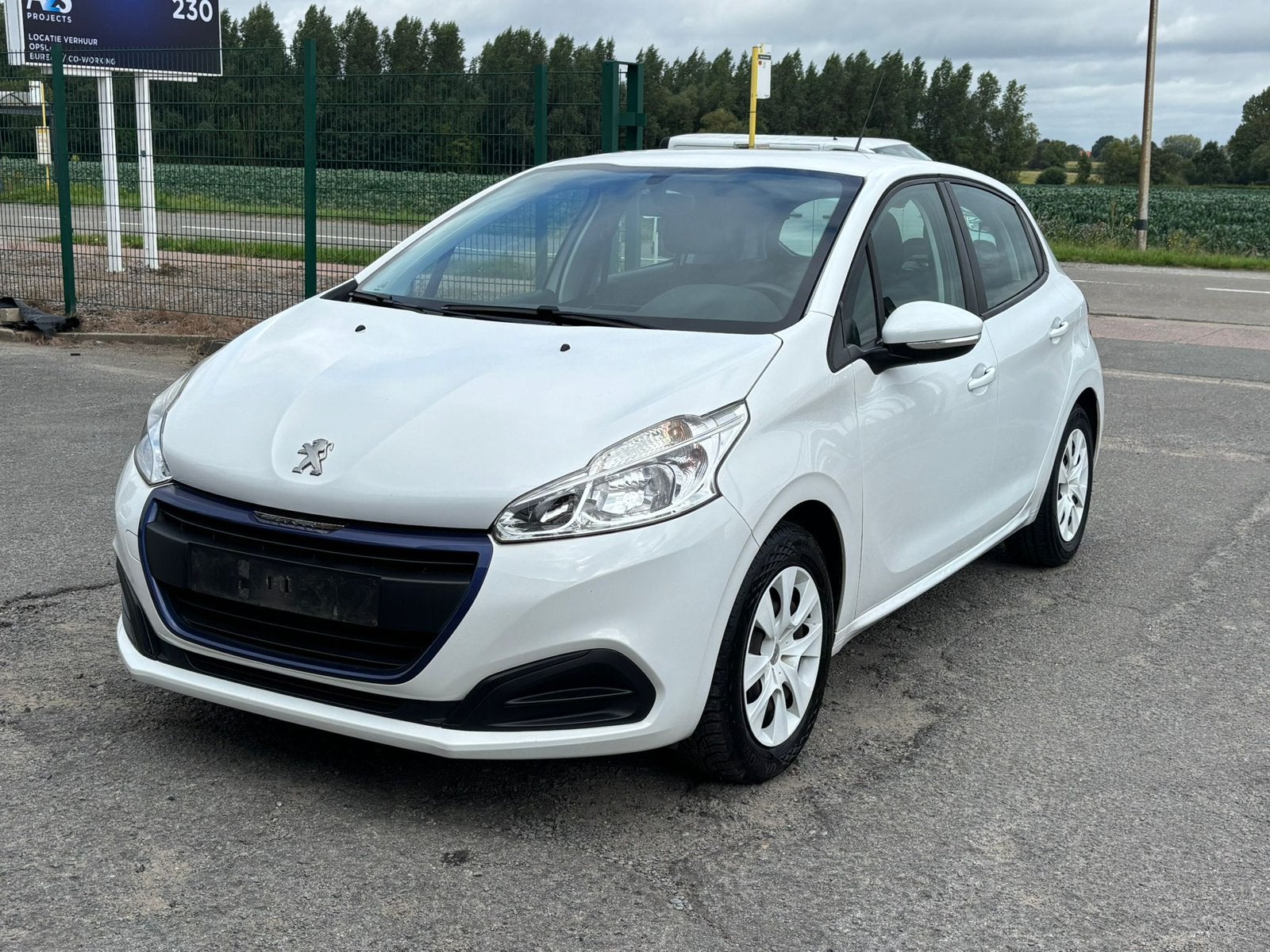 Peugeot 208 1.2 essence airco avec ct, Euro 5, Achat, 4 portes, Entreprise