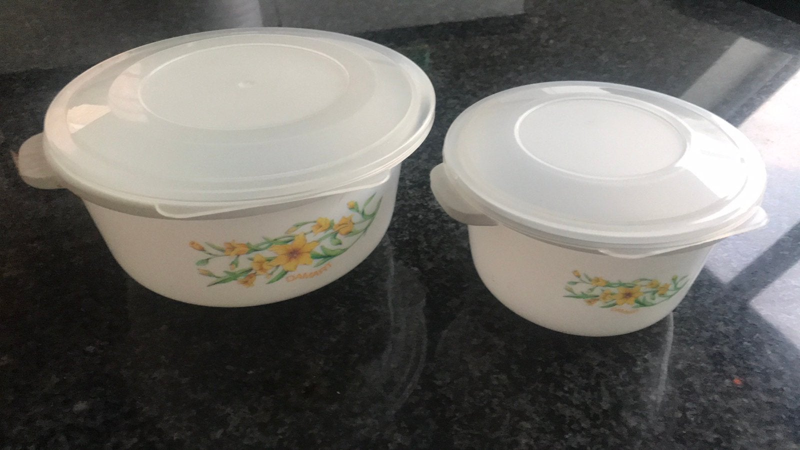 2 plastiek potjes met deksel voor 1e, Ophalen of Verzenden, Zo goed als nieuw