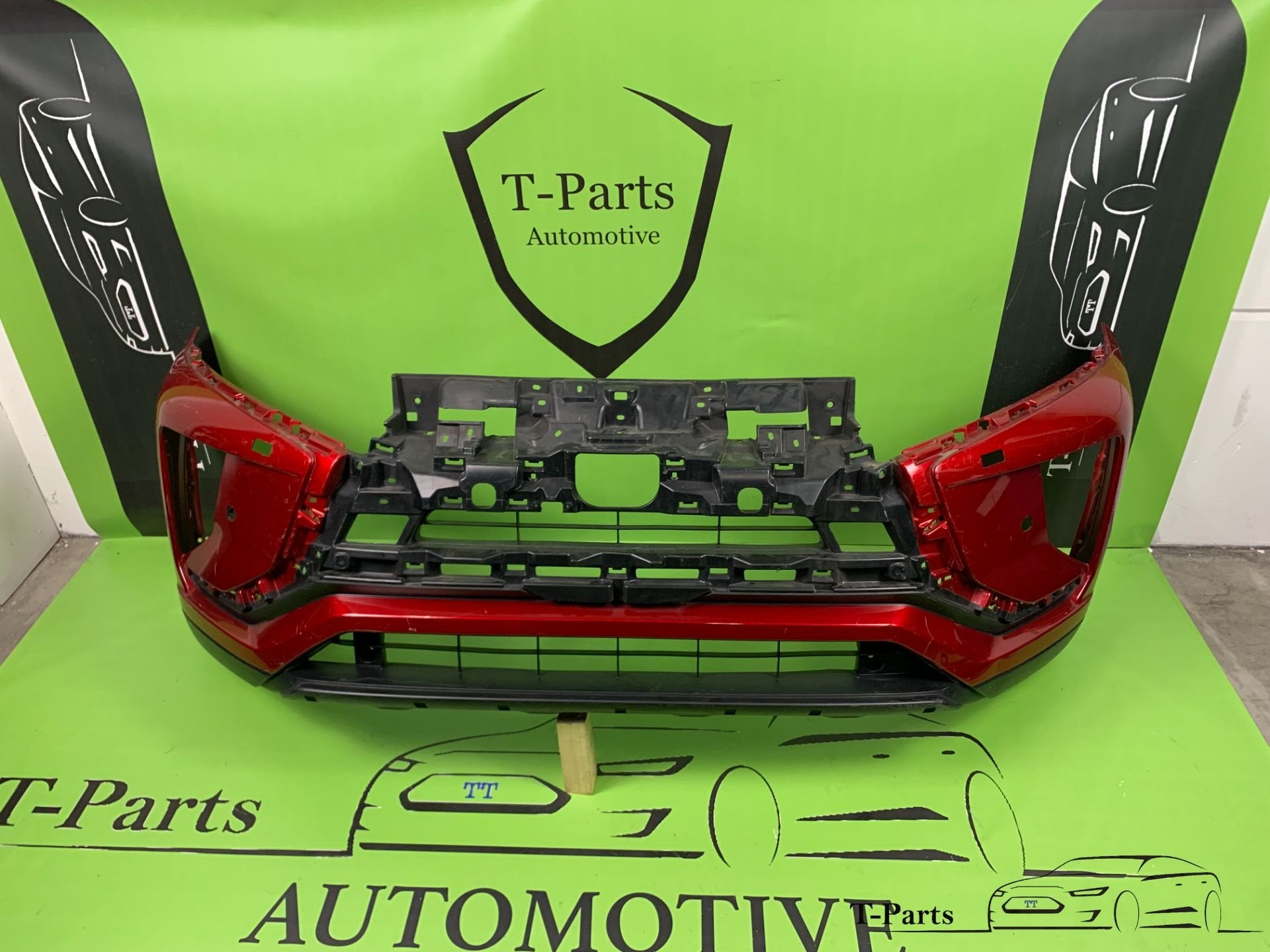 Mitsubishi eclips cross voorbumper bumper 2018+ PDC, Info@fabrikant.eu, Fabrikantstraat 1
1000 AA  Amsterdam, Fabrikant BV, Gebruikt