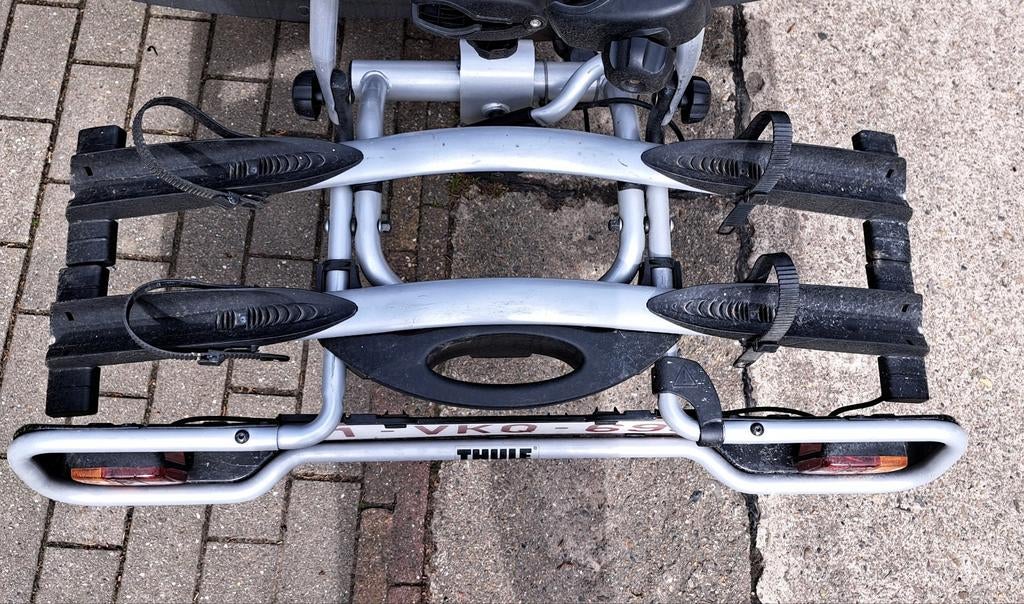 Porte-vélos Thule pour 2 vélos, Support d'attelage, 2 vélos, Pneus larges, Comme neuf