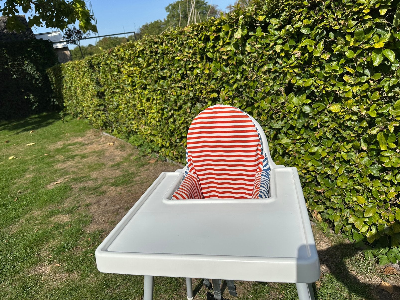 Handige IKEA Antilop Kinderstoel iinclusief gestreept kussen, Ophalen, Zo goed als nieuw, Afneembaar eetblad