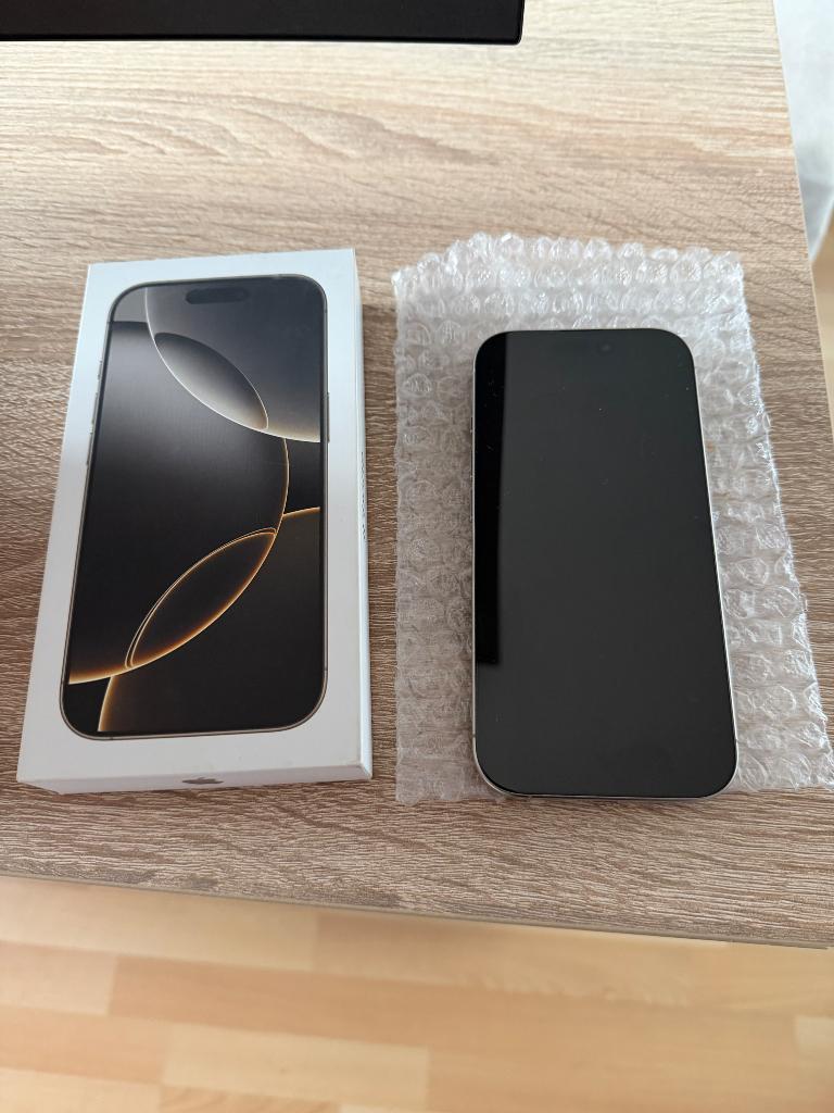 Iphone 16 pro natural titanium, IPhone 16 Pro, 94 %, 128 GB, Ophalen of Verzenden