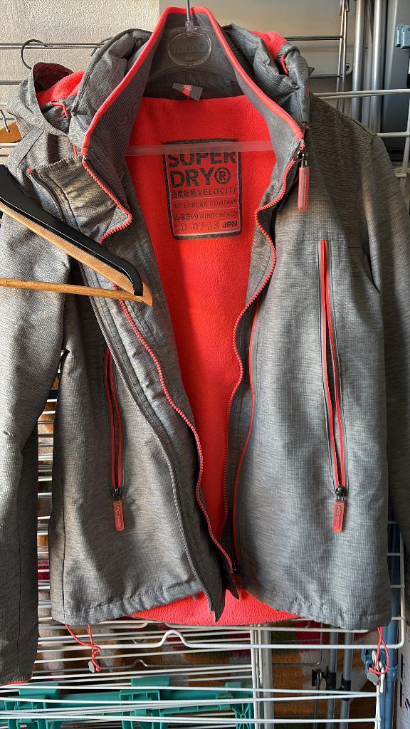GILET SUPERDRY, Superdry, Enlèvement ou Envoi, Comme neuf, Gris