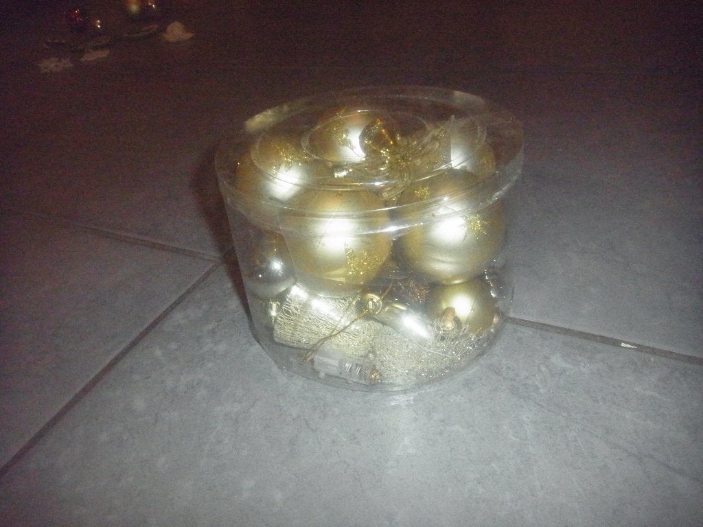 doos goudkleurige kerstballen, Ophalen of Verzenden, Nieuw