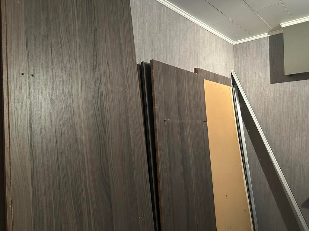 Slaapkamer kast- afgebroken, goede conditie/gebruikt, Huis en Inrichting, Kasten | Kleerkasten, Ophalen, Gebruikt
