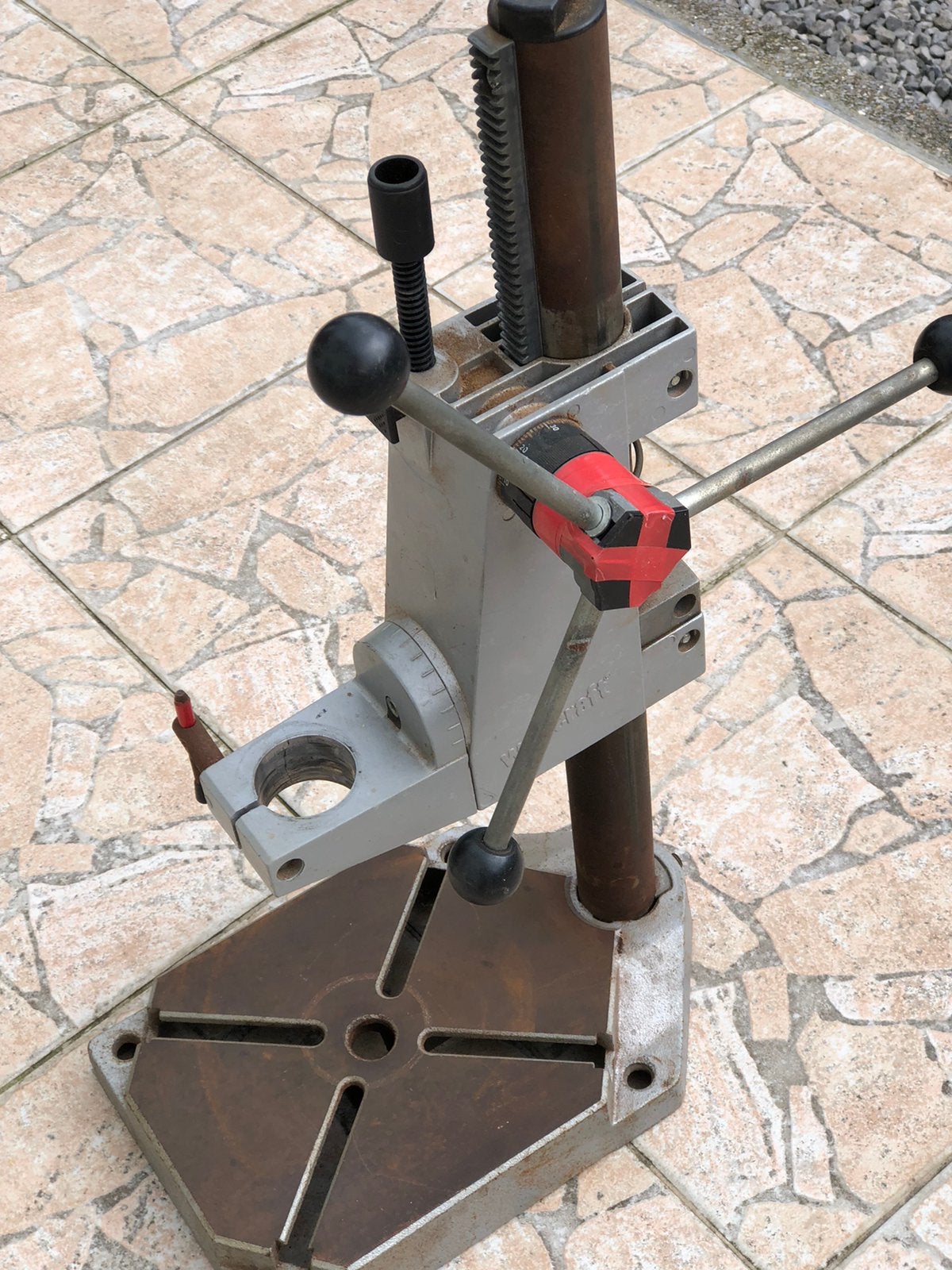 pied pour foreuse comme foreuse sur colonne, Bricolage & Construction, Outillage | Foreuses, Enlèvement, Utilisé, Foreuse sur colonne