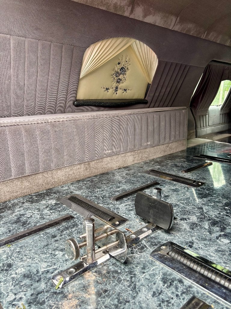 Hearse V8 uit de eerste hand gereden 80000 kmCar pass Belge, Auto's, Automaat, Achterwielaandrijving, 8 cilinders, Overige bekleding