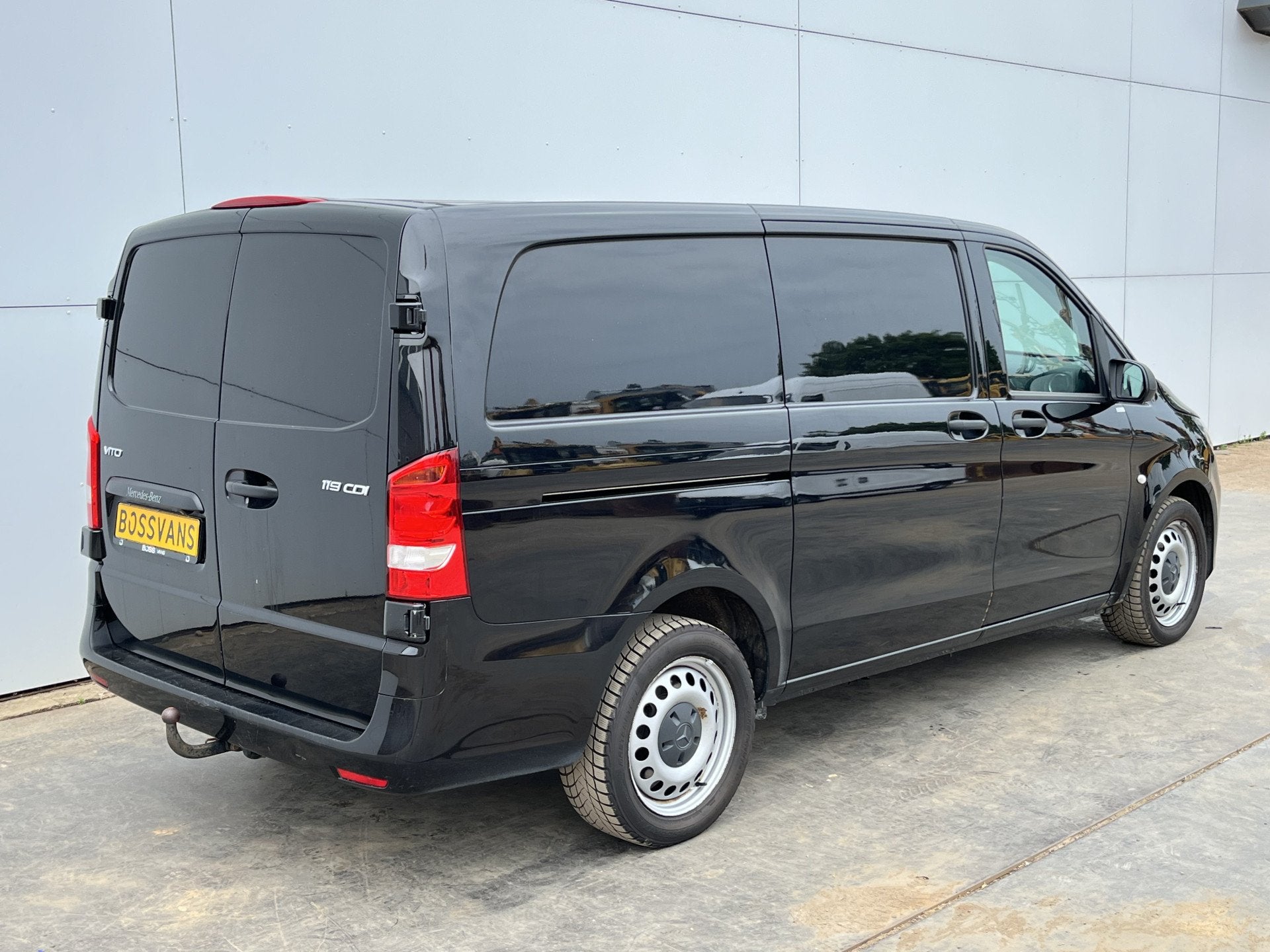 Mercedes-Benz Vito 119 1.9 CDI 190pk Automaat 190PK L2H1 Cli, Auto's, Gebruikt, Zwart, 4 cilinders, Zwart