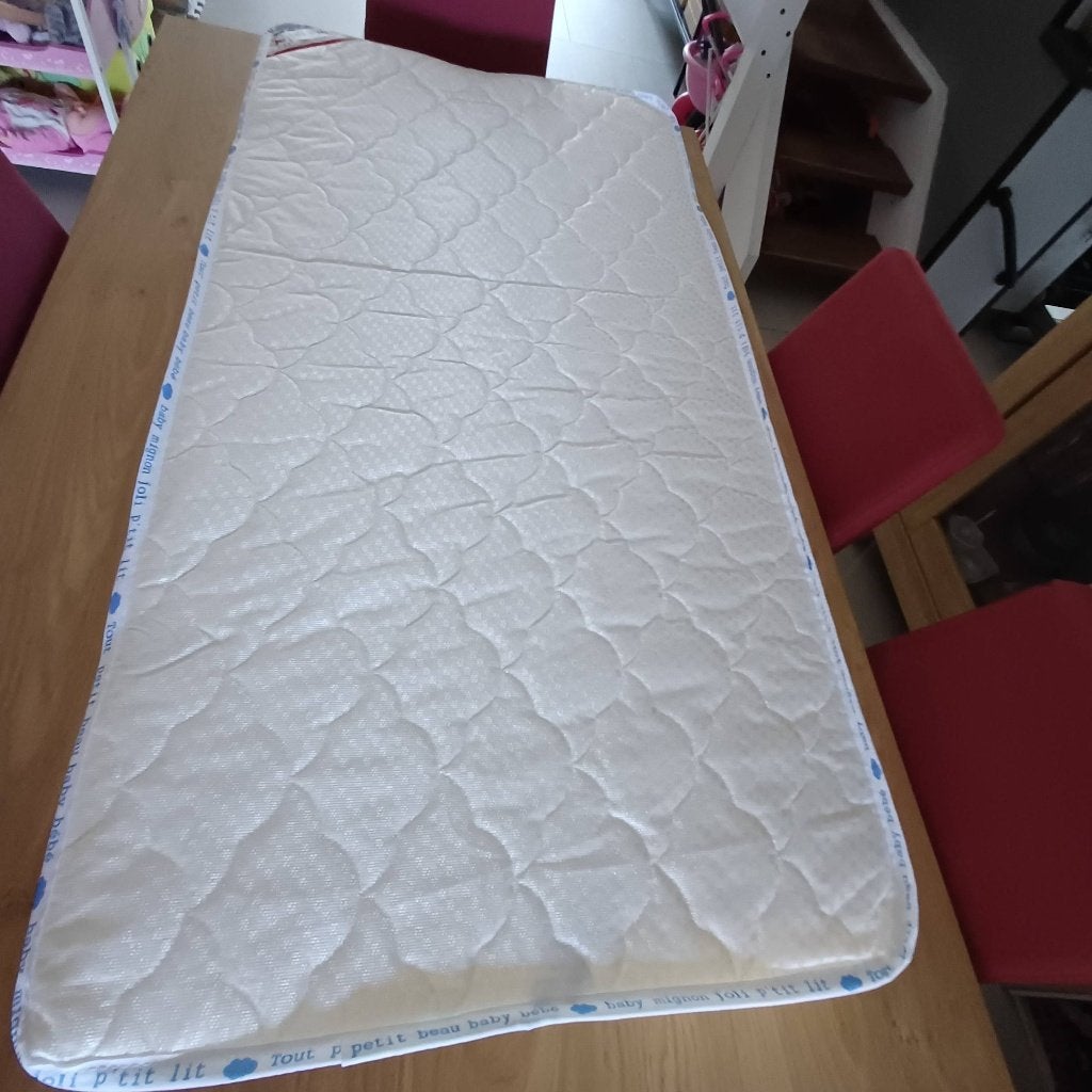 Matelas bébé été, hiver, Enlèvement, Comme neuf, Matelas
