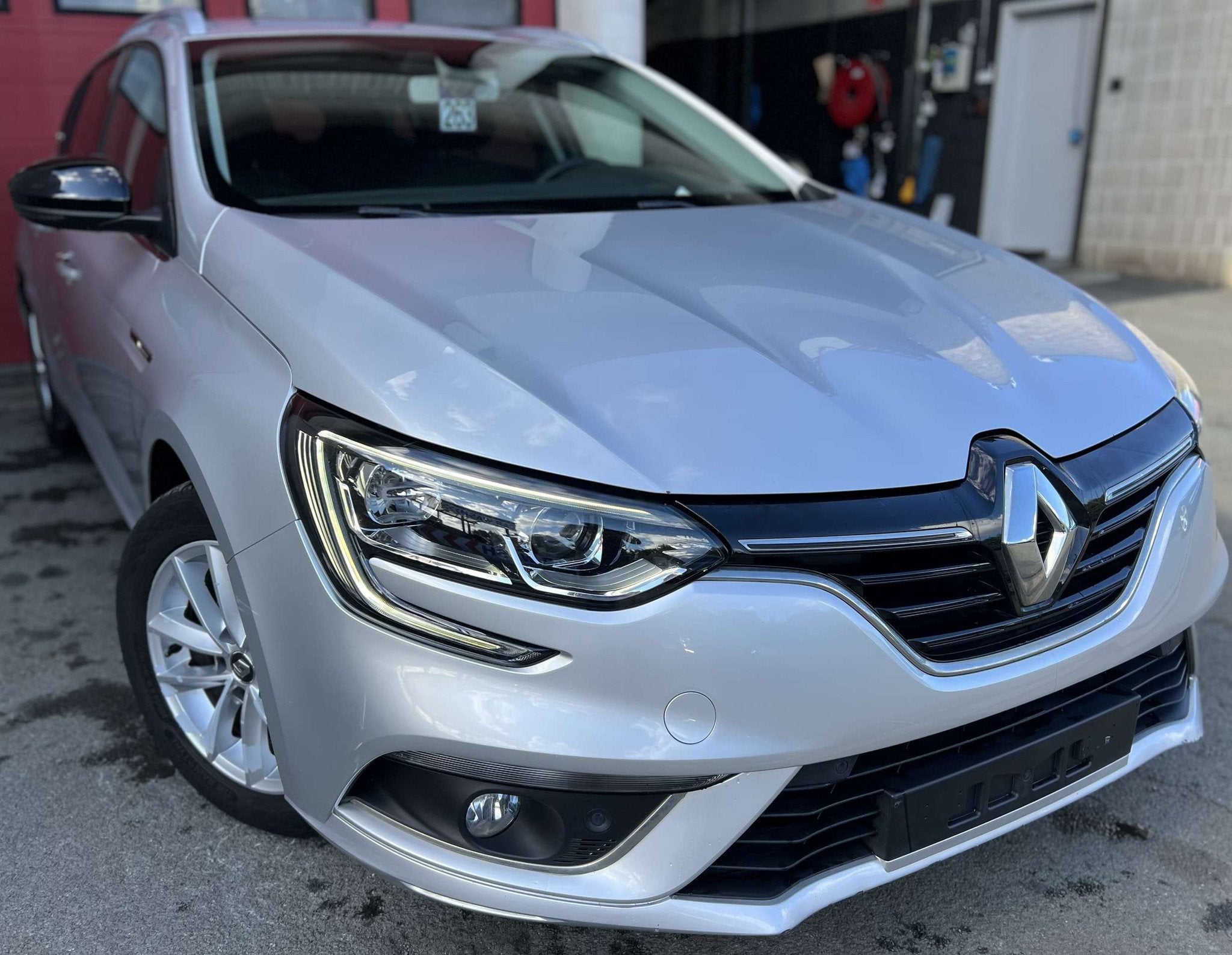 Renault Mégane Mégane SW 1.2 TCe Energy Limited EDC, 1197 cm³, Argent ou Gris, Achat, Euro 6