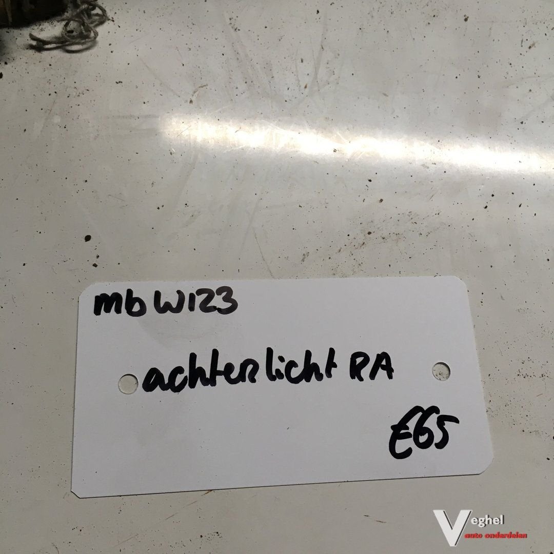 Mercedes W123   Achterlicht Rechtsachter, -, Utilisé, -, -