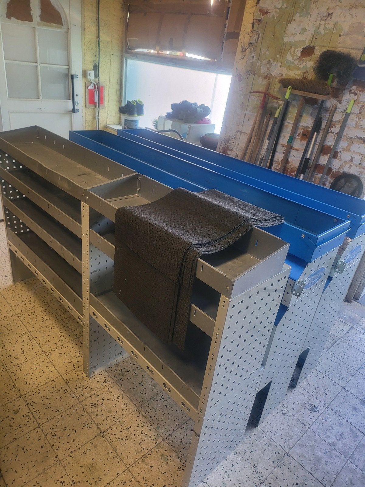 3 x Aménagement intérieur camionnette type VW Caddy, Enlèvement