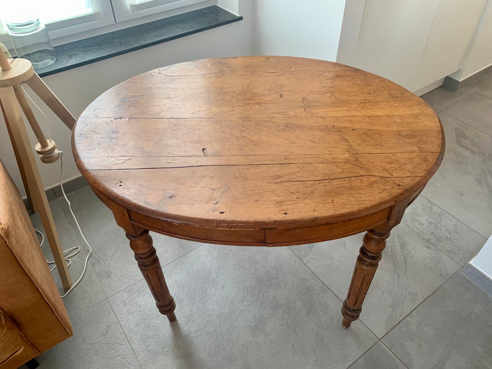 Franse ovalen tafel, Ophalen