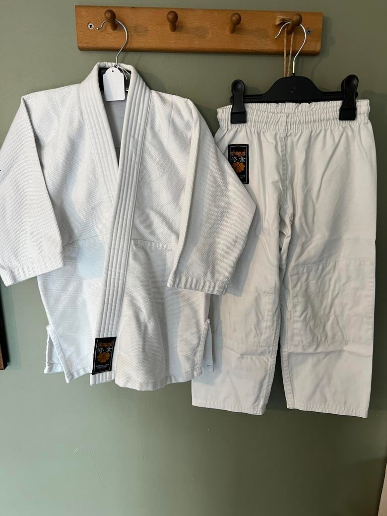 Judopak maat 116, Sports & Fitness, Sports de combat & Self-défense, Enlèvement ou Envoi, Utilisé, Judo, Vêtements d'arts martiaux