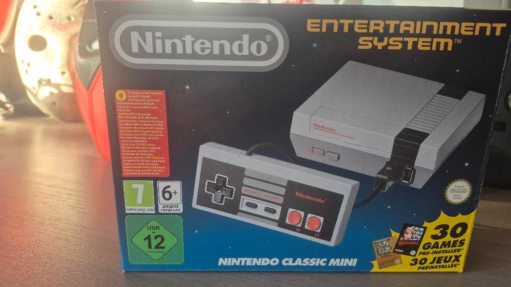 Nintendo NES Mini, Consoles de jeu & Jeux vidéo, Enlèvement, Comme neuf, Avec 1 manette, Avec jeux