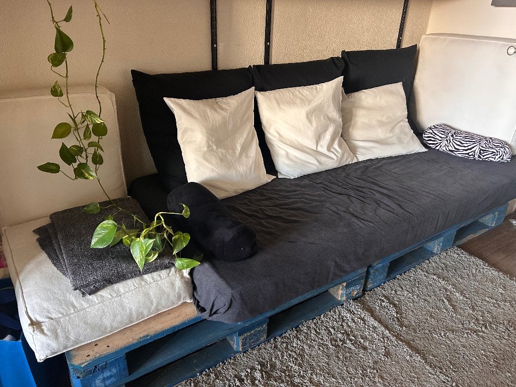 CANAPÉ EN PALETTES, Maison & Meubles, Canapés | Salons, Utilisé, Banc droit, Deux personnes, Moins de 150 cm, Moins de 75 cm, Bois