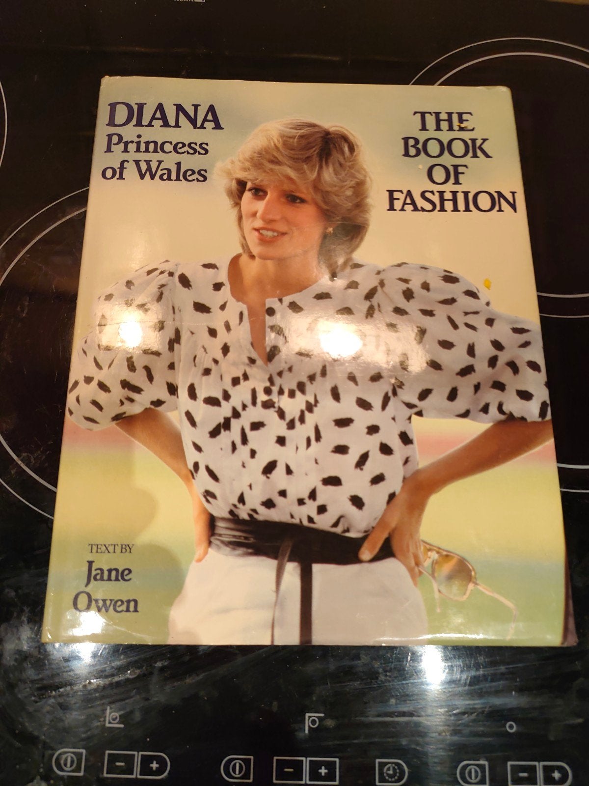prinses Diana thé book of fashion. Diana prinsess  of Wales., Enlèvement